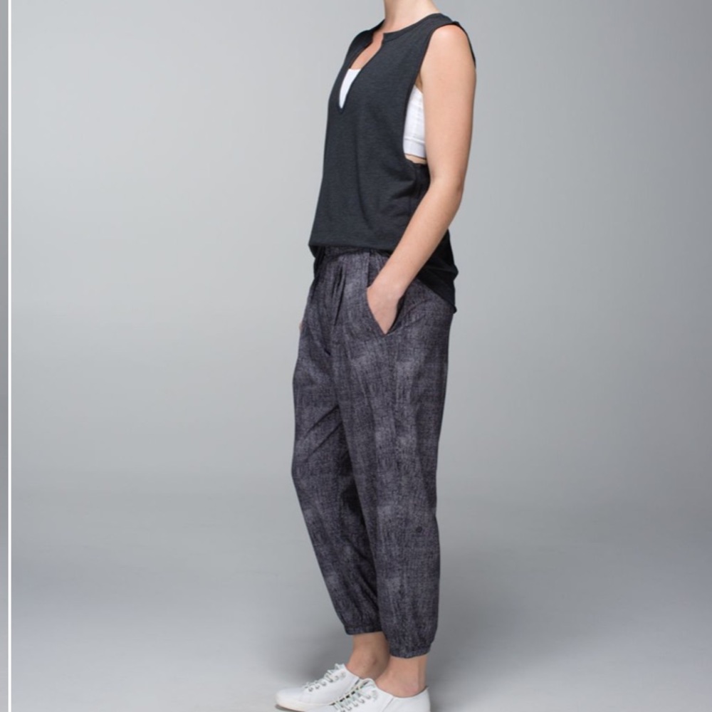 Lululemon Rollin with my Omies Jogger Pant